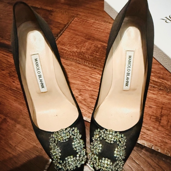 Manolo Blahnik - Picture 1 of 4